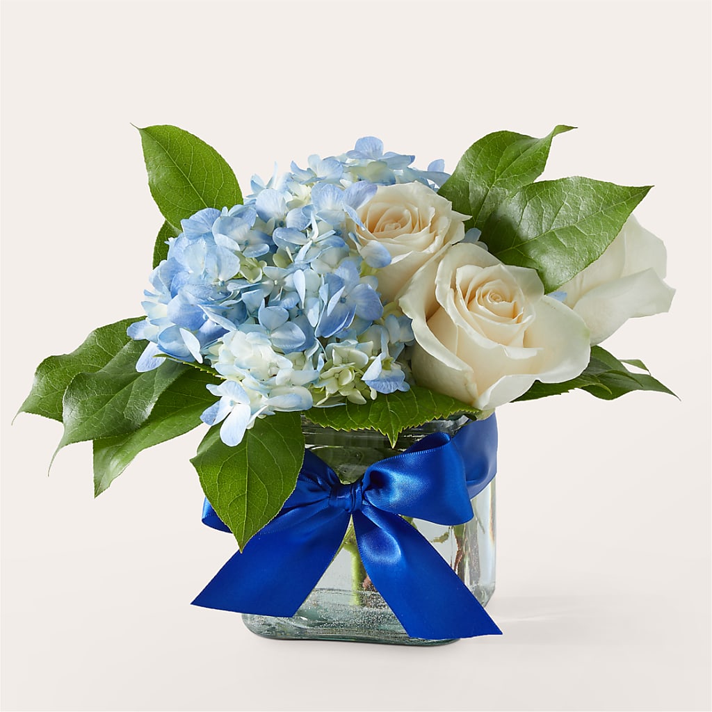 Sky Blue Delight Bouquet – Realm Of Blooms, Carnegie PA