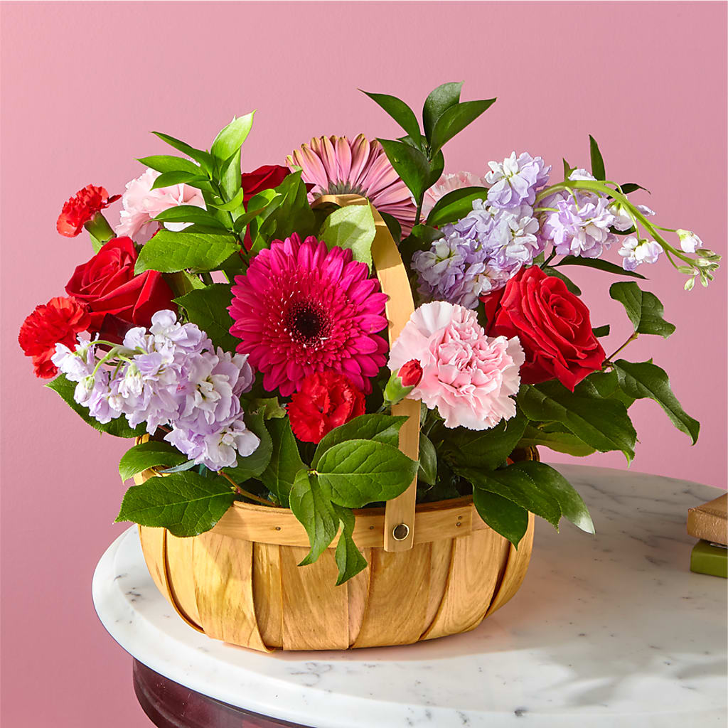 Pink Picnic Basket – Realm Of Blooms, Carnegie PA