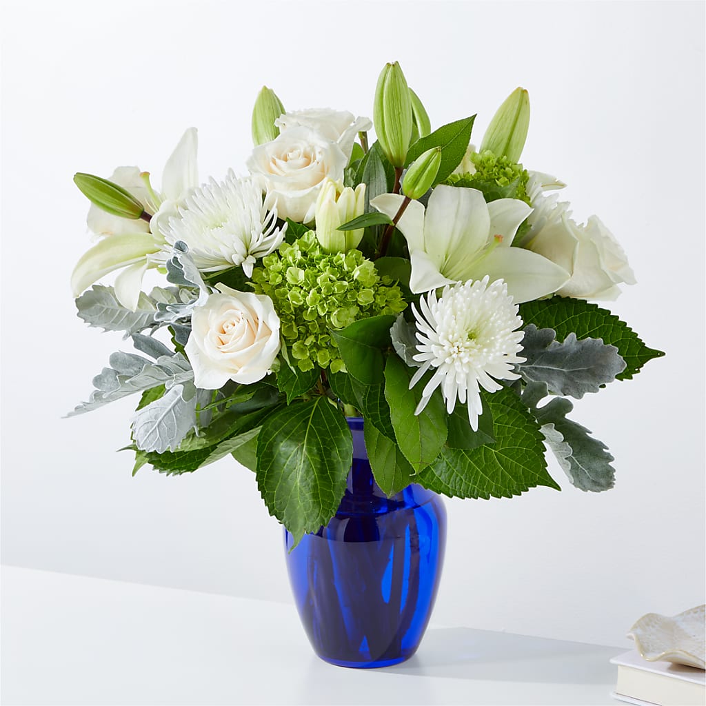 Snowy Dreams Bouquet – Realm Of Blooms, Carnegie PA