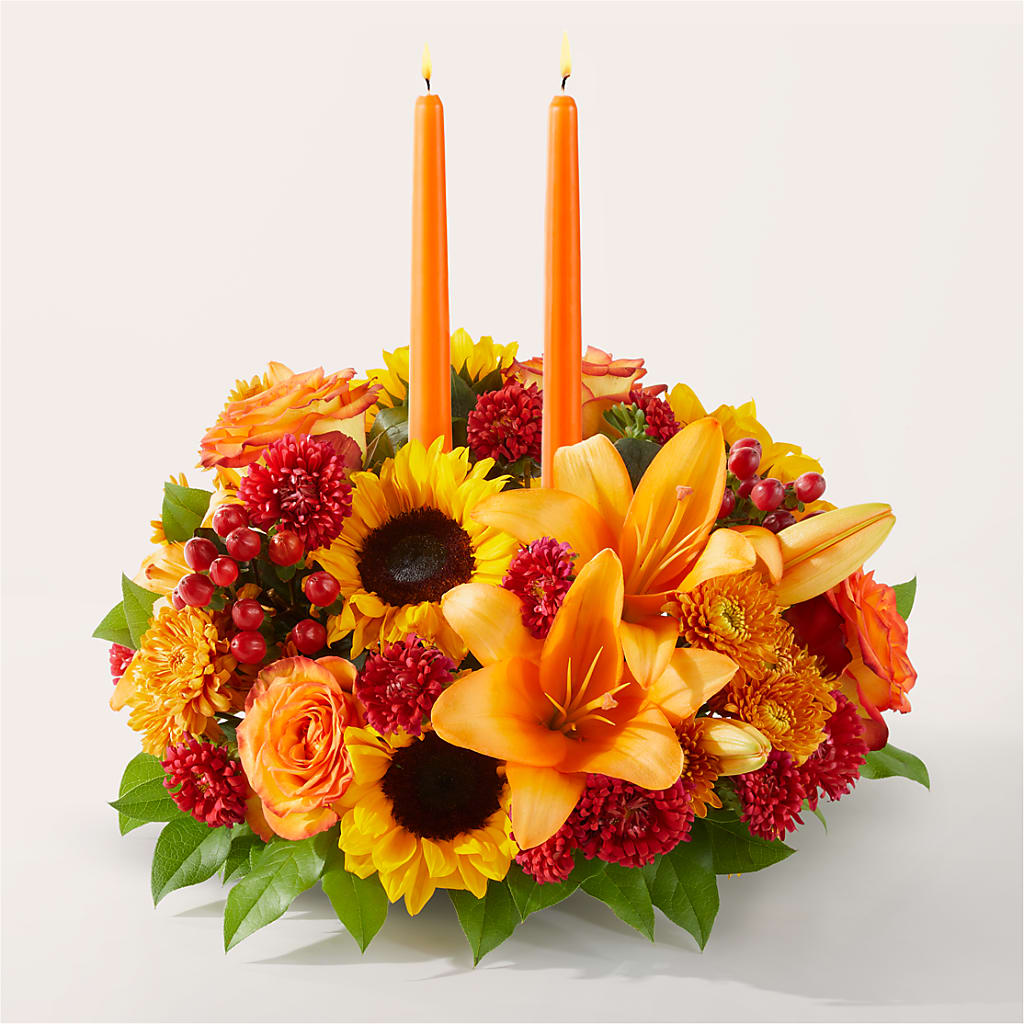 Grateful Centerpiece – Realm Of Blooms, Carnegie PA