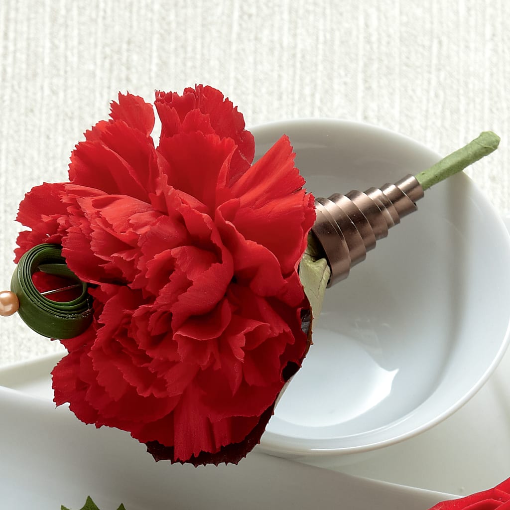 Red Carnation Boutonniere – Realm Of Blooms, Carnegie PA