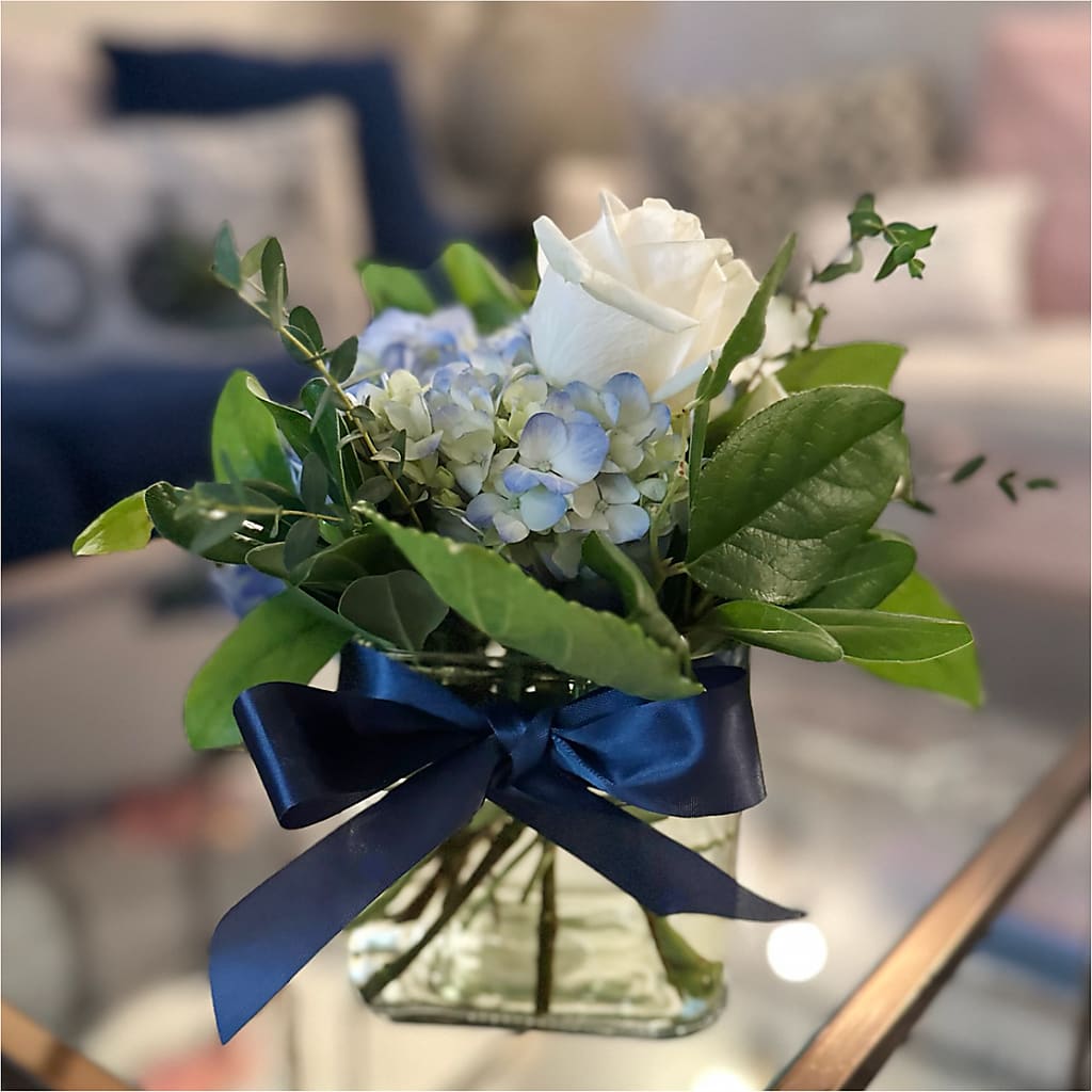 Sky Blue Delight Bouquet –  Realm Of Blooms, Carnegie PA