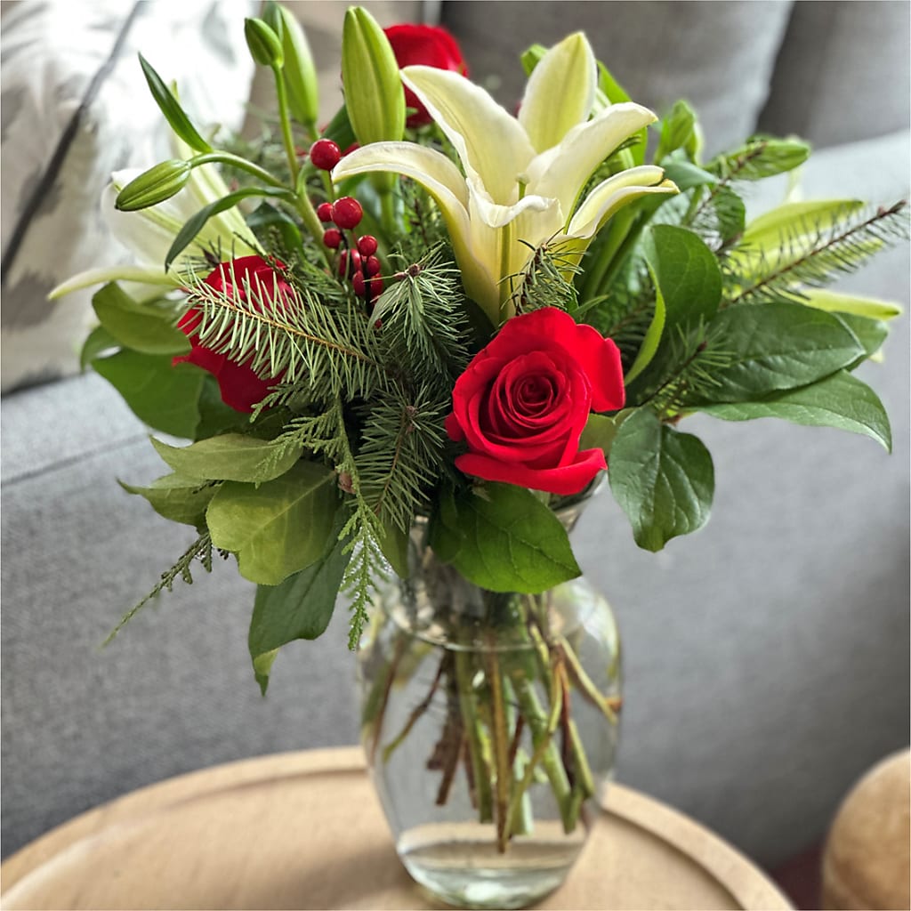 Sparkling Snowflakes Bouquet –  Realm Of Blooms, Carnegie PA
