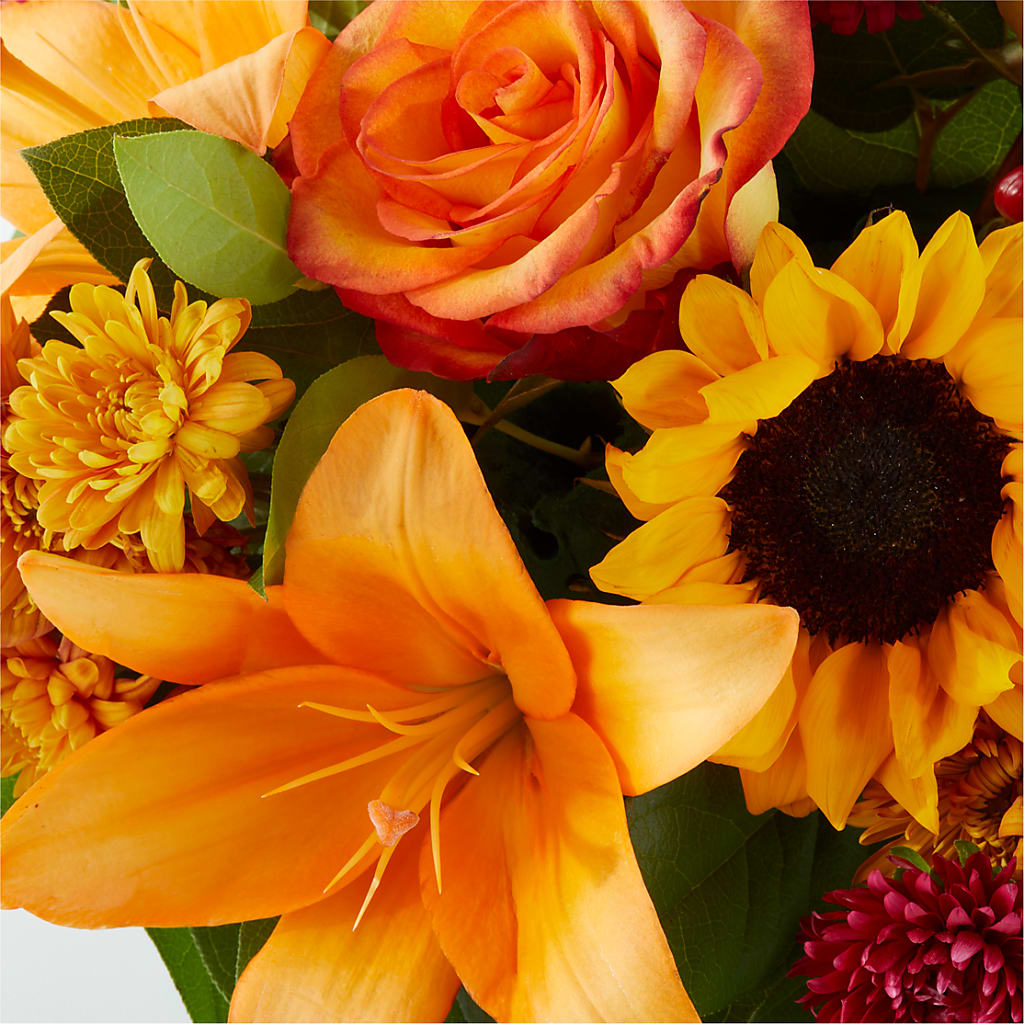 Grateful Centerpiece –  Realm Of Blooms, Carnegie PA