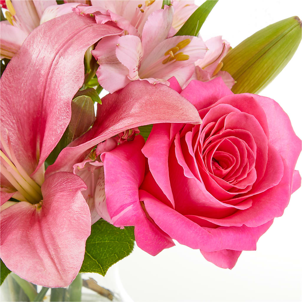 Lots of Love Bouquet –  Realm Of Blooms, Carnegie PA