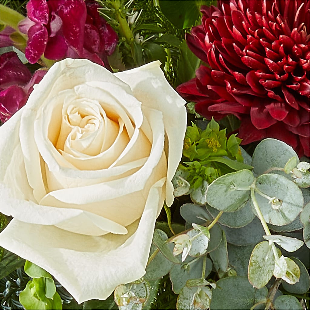 Cranberry Fizz Bouquet –  Realm Of Blooms, Carnegie PA