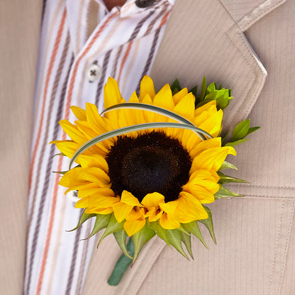 Free Spirit Boutonniere –  Realm Of Blooms, Carnegie PA